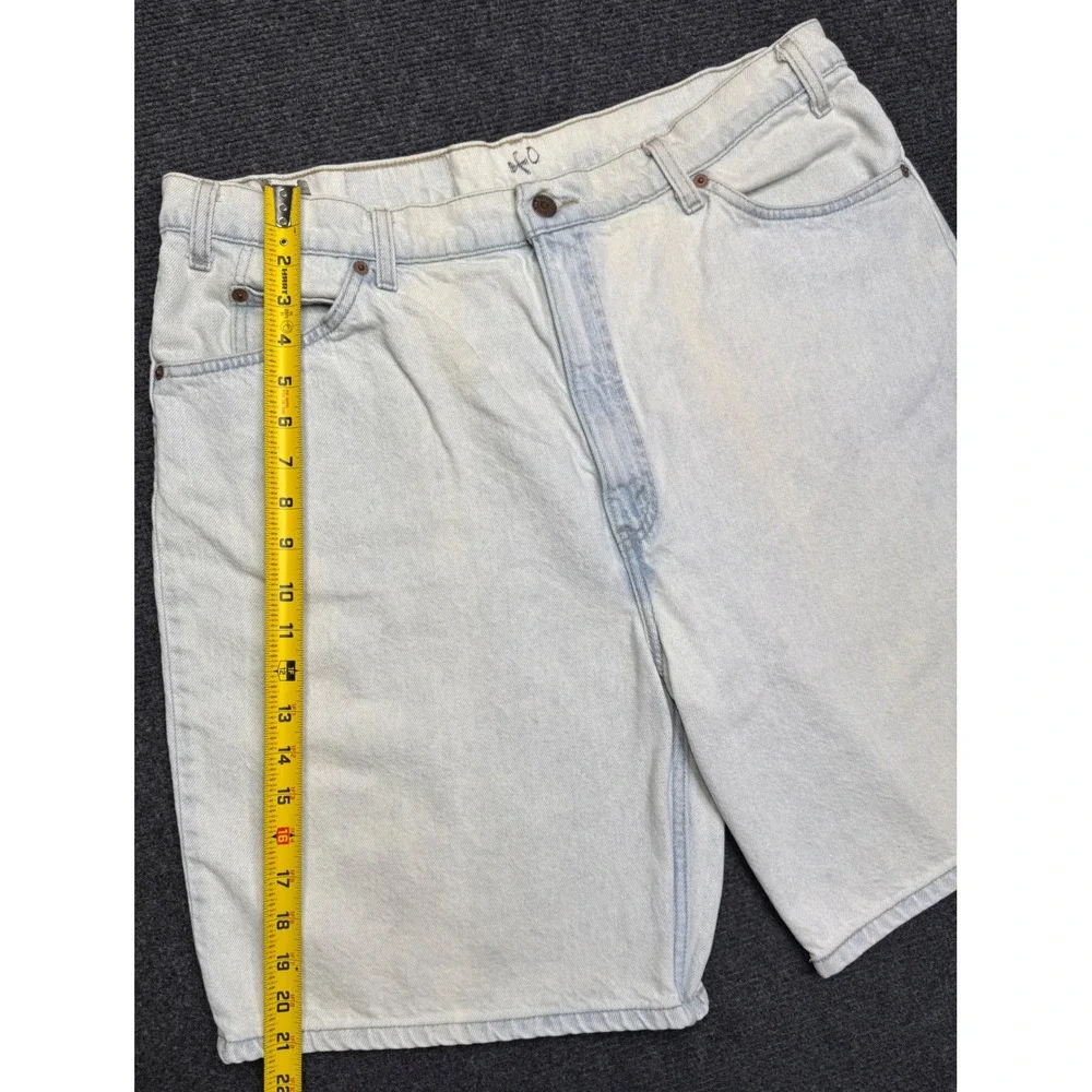 Vintage Levis 550 Orange Tab Relaxed Fit Denim Shorts Light Wash Mens 40 90s